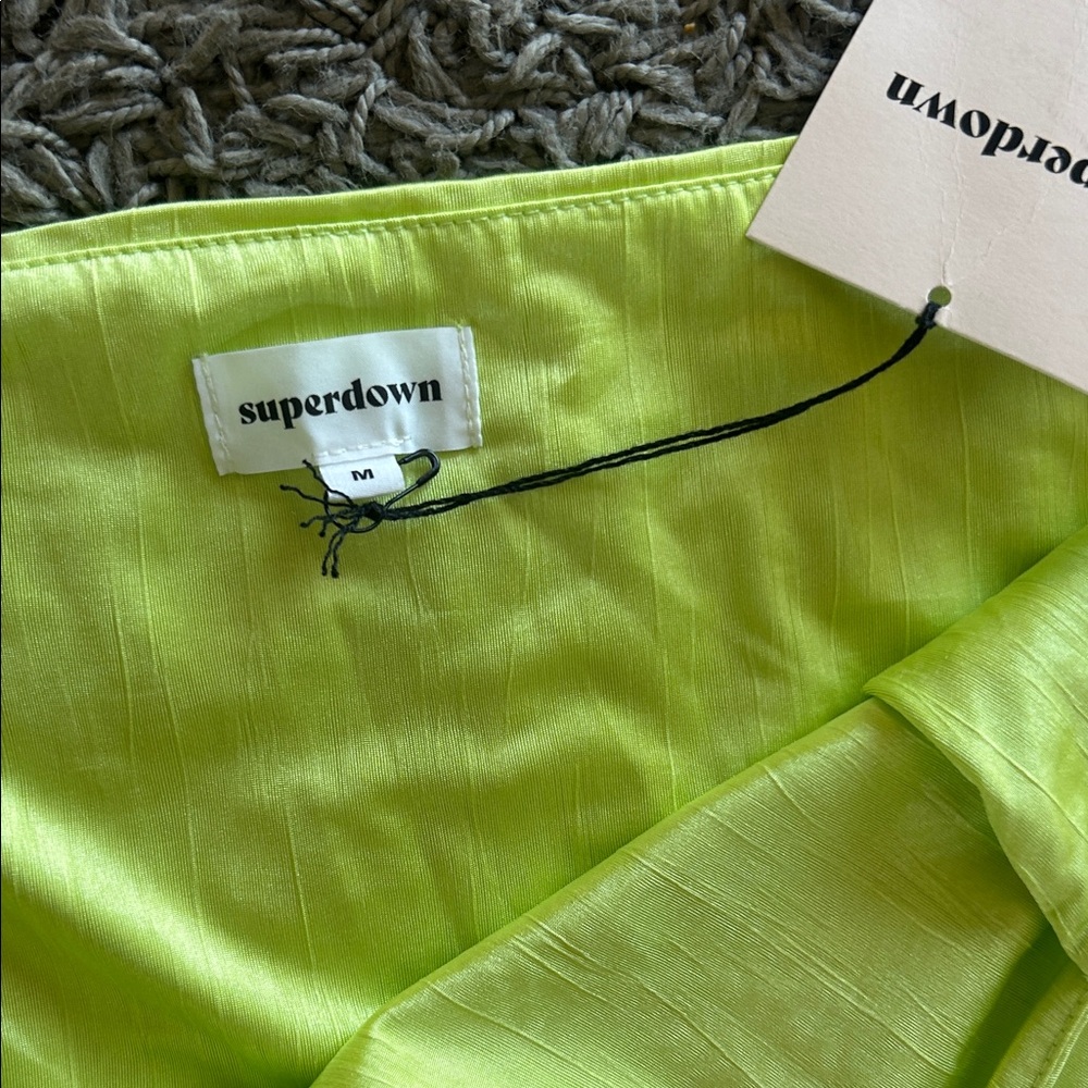 SUPERDOWN NWT Karolyna Maxi Skirt in Citron
Lime Size Medium - Picture 7 of 12